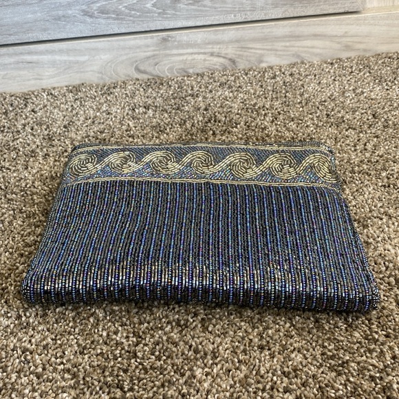 Vintage and stunning, La Regale hand beaded hand bag/clutch Blue Silver - Picture 9 of 9